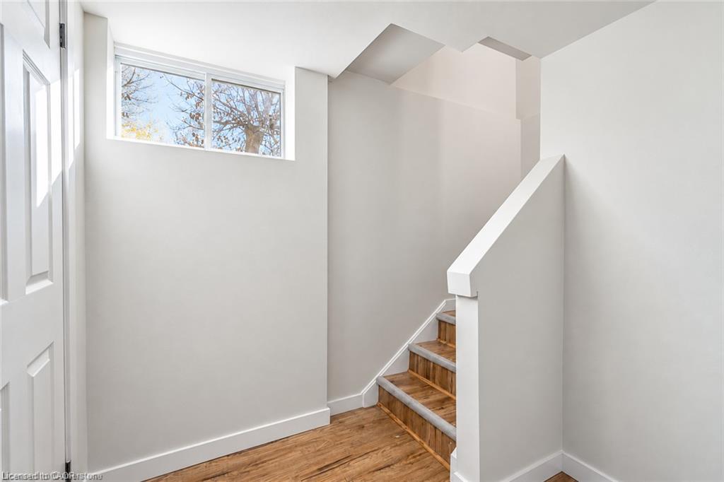204 Glow Avenue Property Photo 4