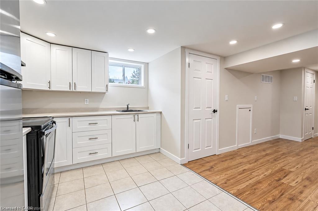 204 Glow Avenue Property Photo 8