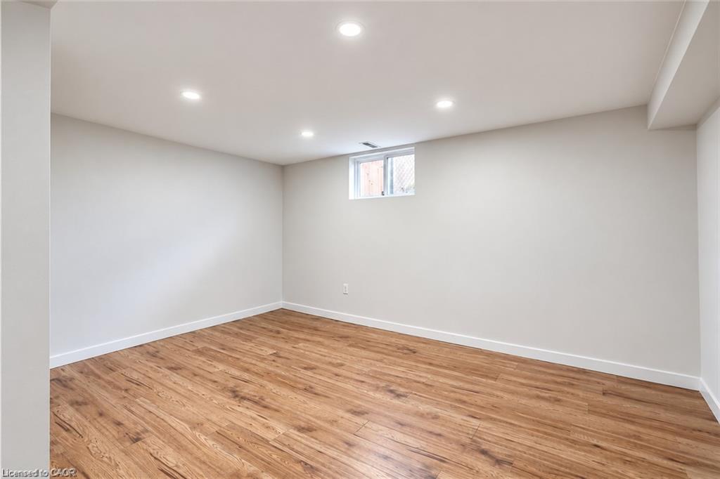 204 Glow Avenue Property Photo 14