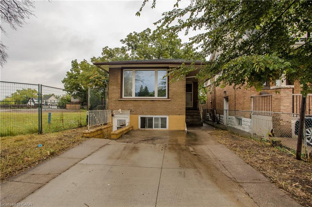 307 Dunsmure Road Property Photo 1