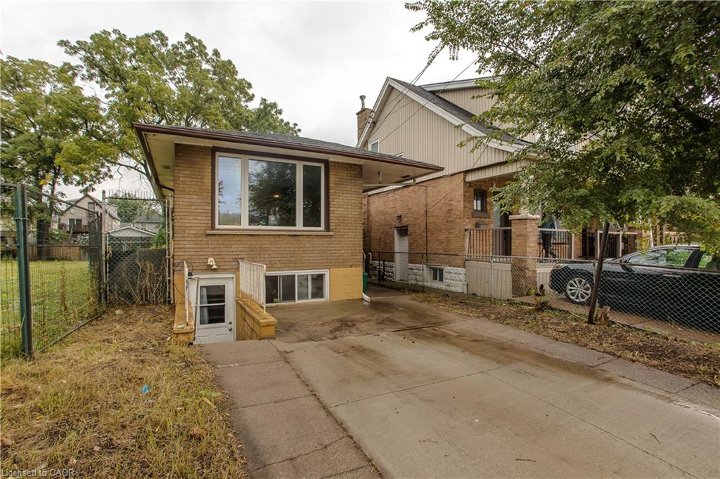 307 Dunsmure Road Property Photo 2