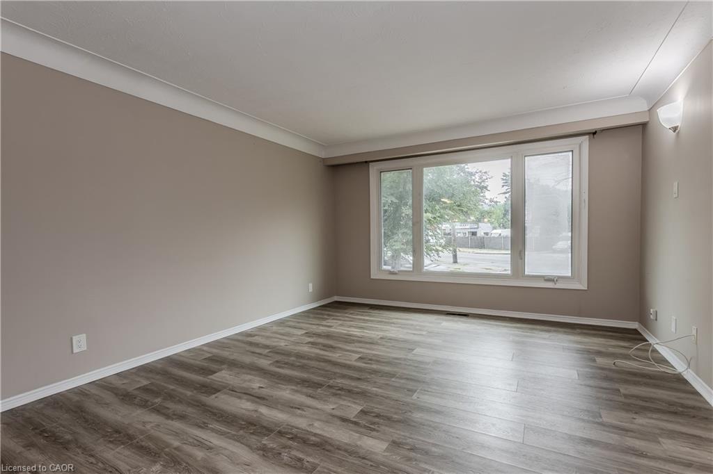 307 Dunsmure Road Property Photo 9