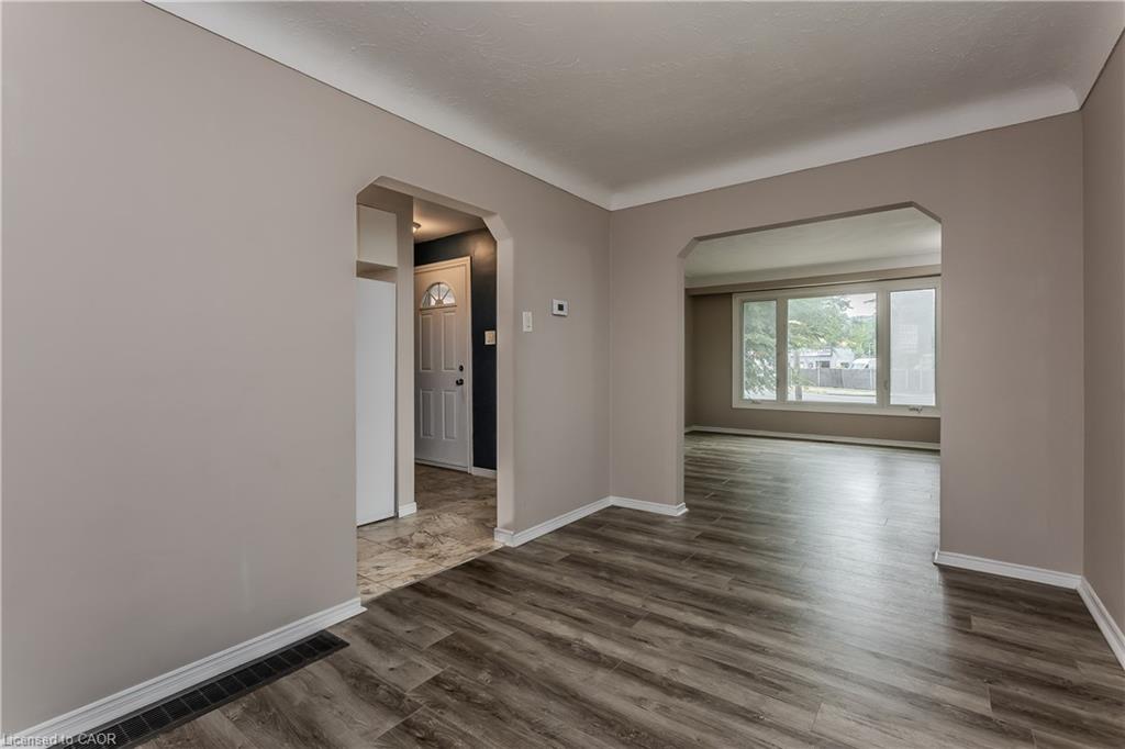 307 Dunsmure Road Property Photo 12