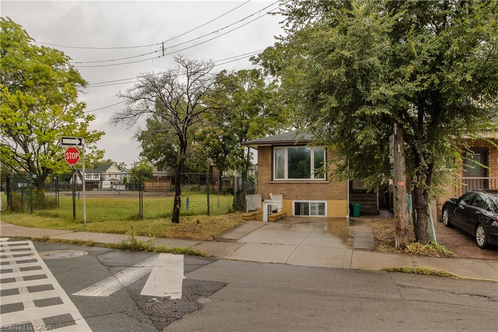 307 Dunsmure Road Property Photo 44