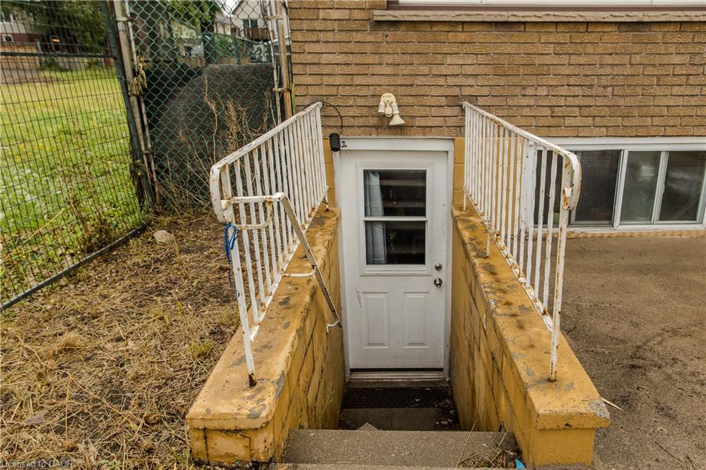 307 Dunsmure Road Property Photo 45