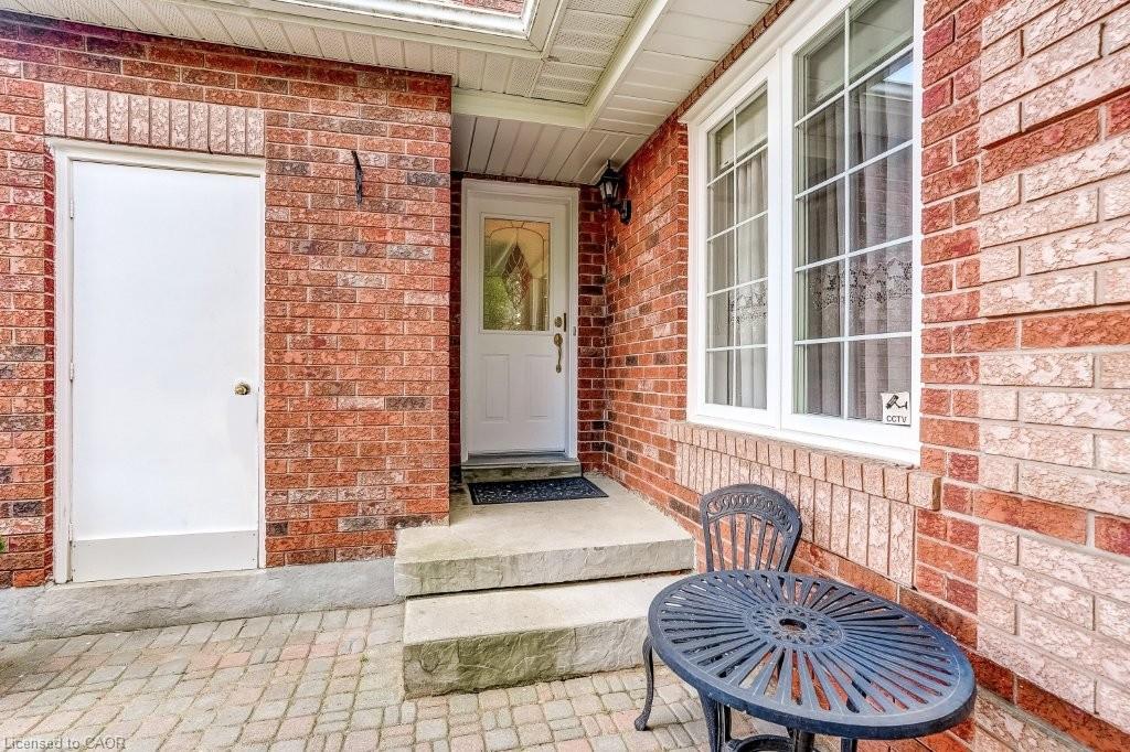 7265 Sandhurst Drive Property Photo 2