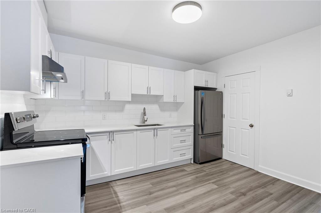 94 King Street W Property Photo 15