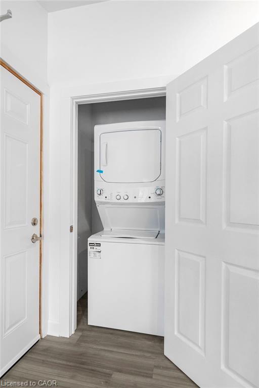 94 King Street W Property Photo 16