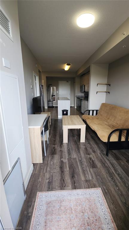 418-280 Lester Street Property Photo 5