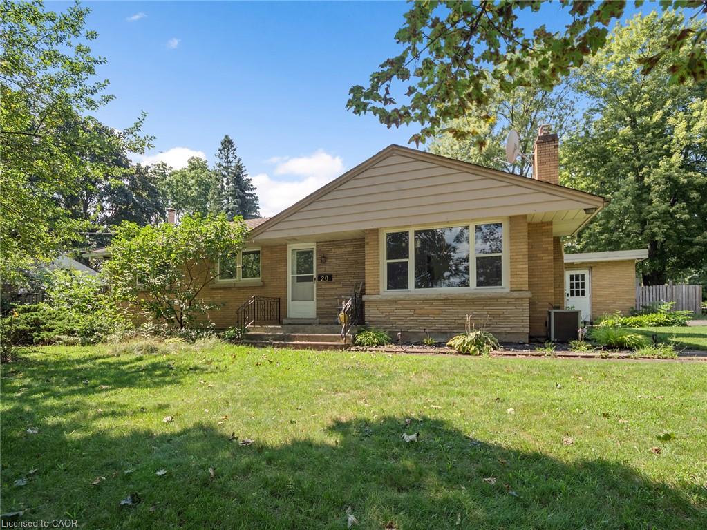20 Alan Crescent Property Photo 3