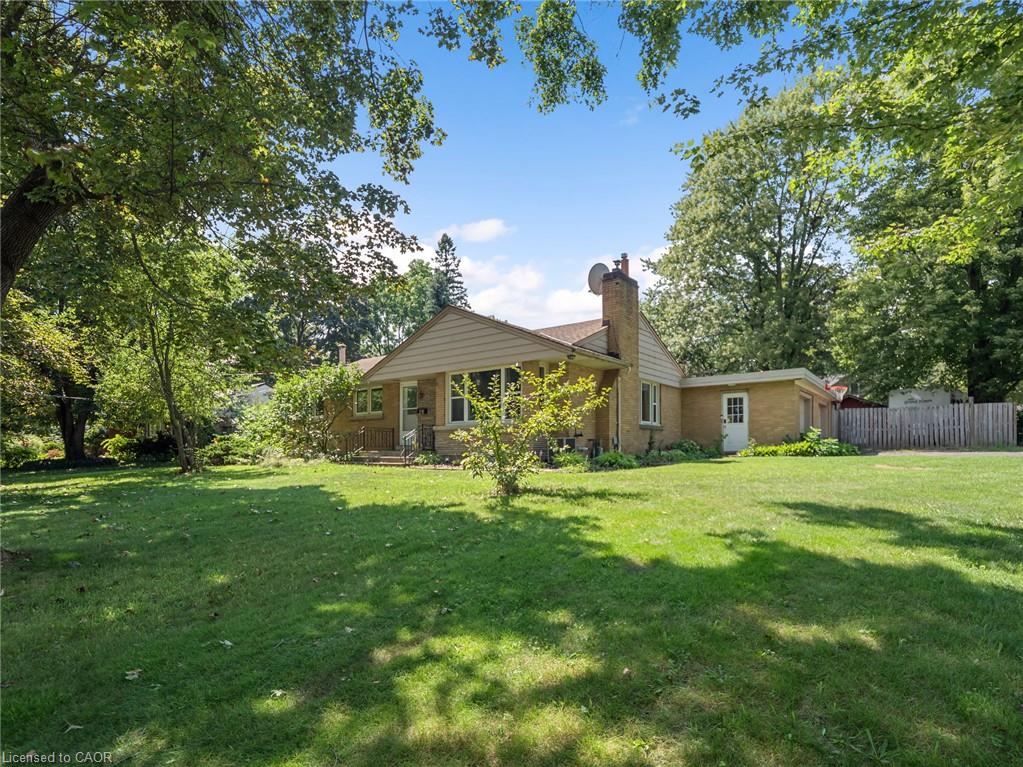 20 Alan Crescent Property Photo 4