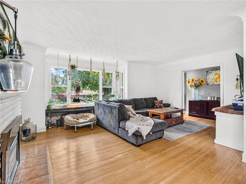20 Alan Crescent Property Photo 9