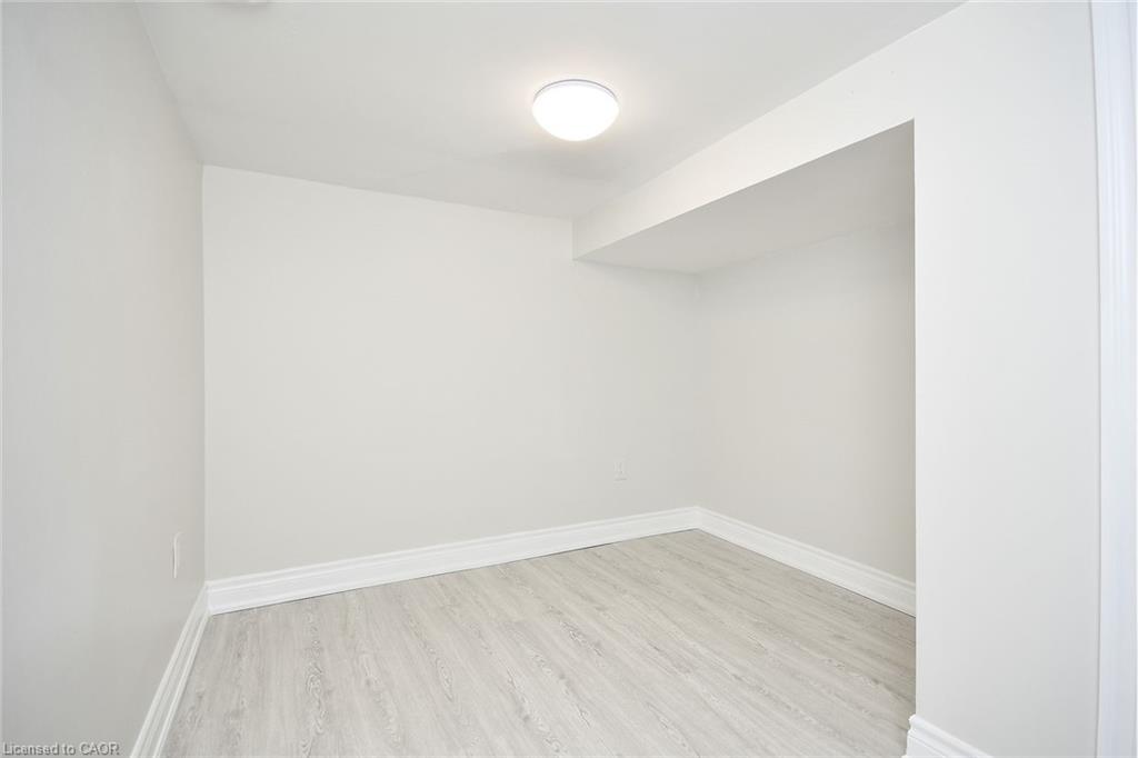 47 Emerald Street N Property Photo 10