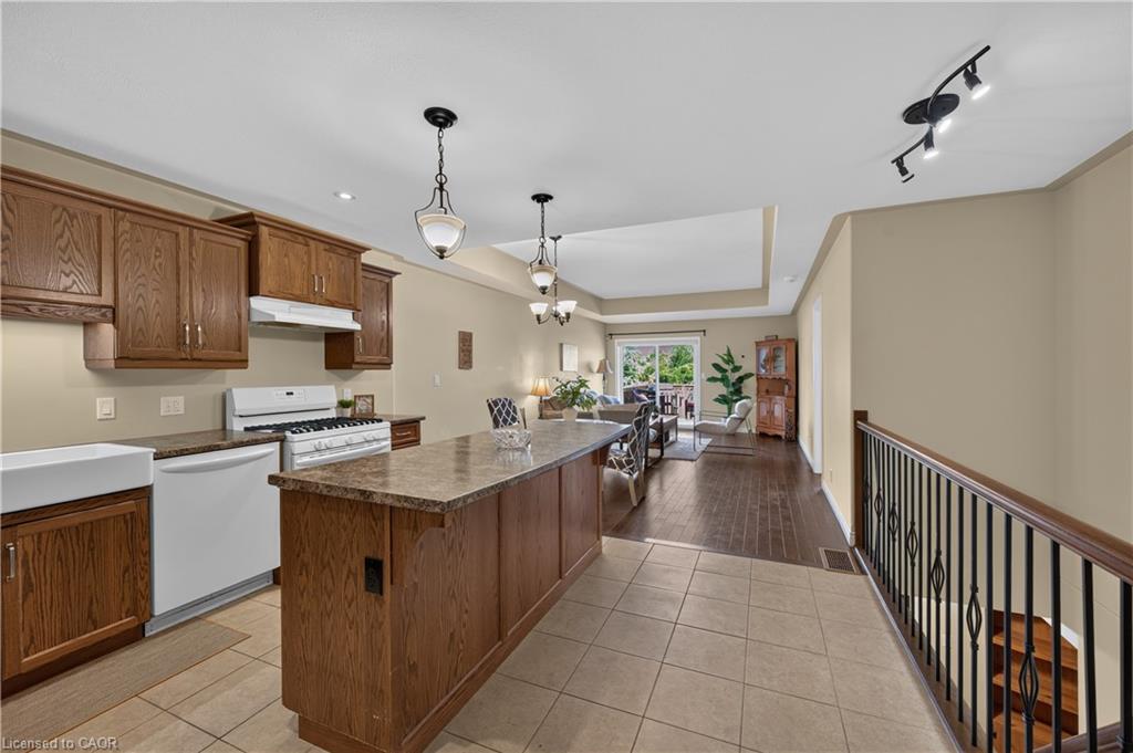 10 Emily Street Property Photo 13