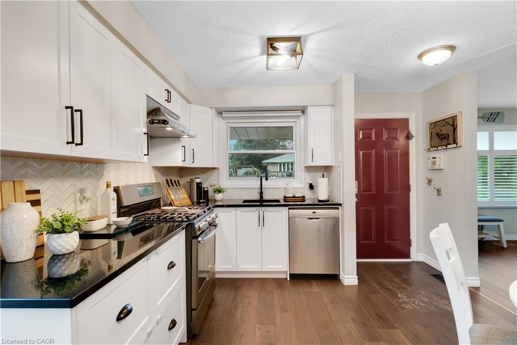 83 Kimberly Crescent Property Photo 6