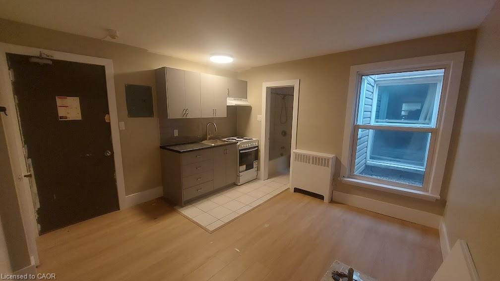 4-181 King Street E Property Photo 2