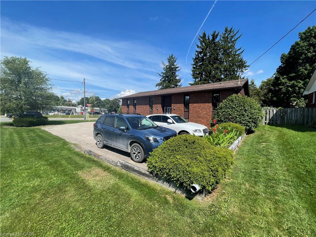 6453 Hamlyn Street Property Photo 2