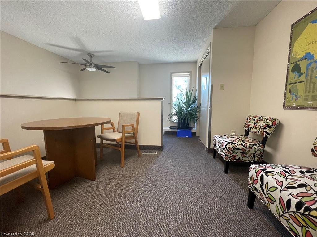 6453 Hamlyn Street Property Photo 8