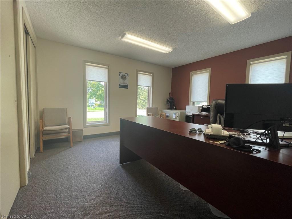 6453 Hamlyn Street Property Photo 9