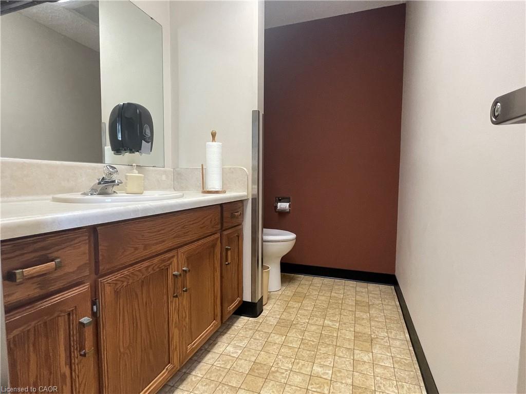 6453 Hamlyn Street Property Photo 15