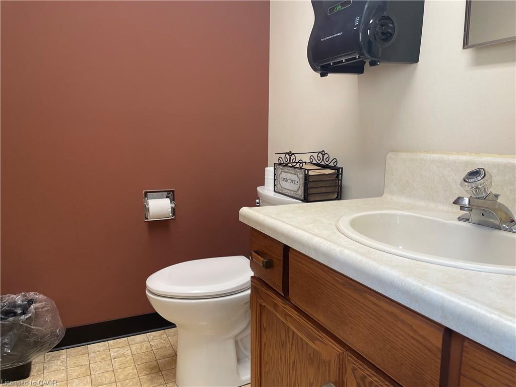 6453 Hamlyn Street Property Photo 16
