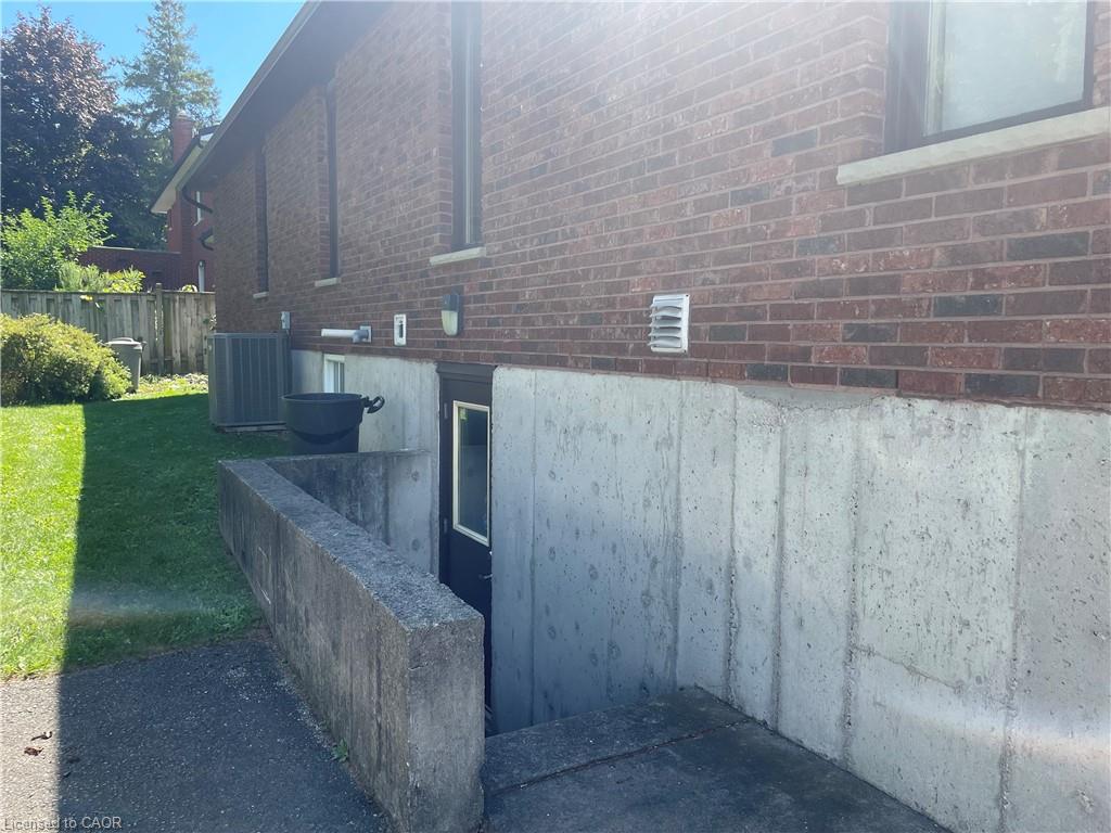 6453 Hamlyn Street Property Photo 19