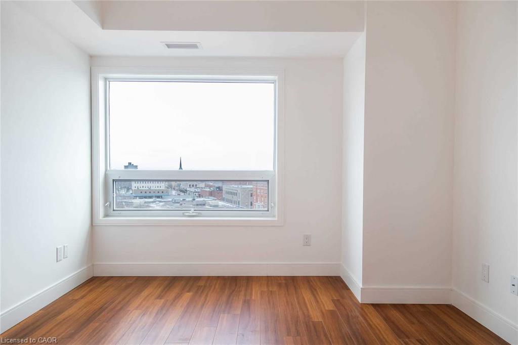 712-1 Wellington Street Property Photo 10