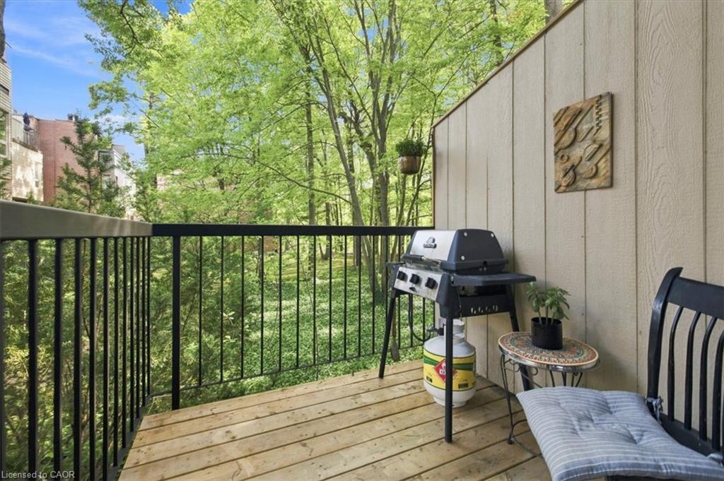 13-1250 Marlborough Court Property Photo 9