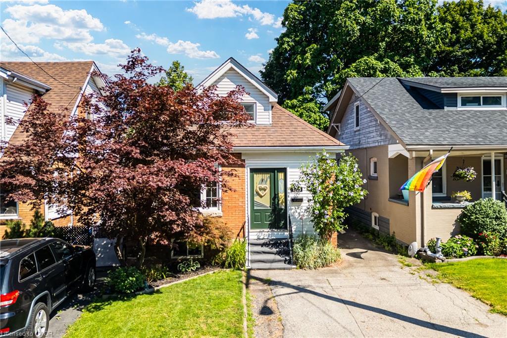175 Rosslyn Avenue S Property Photo 1