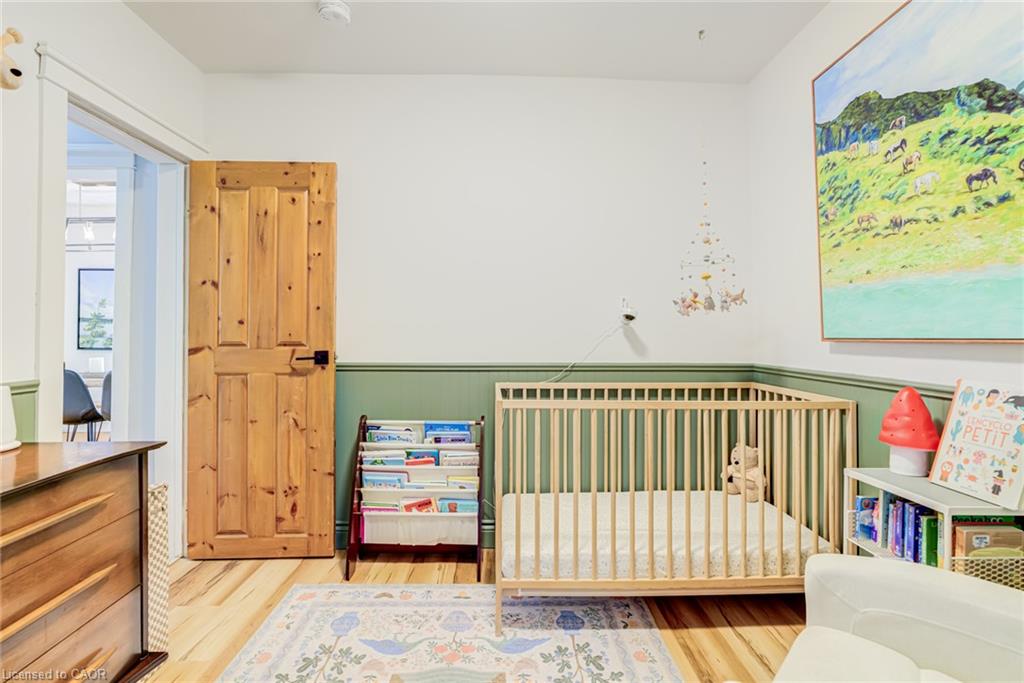175 Rosslyn Avenue S Property Photo 21