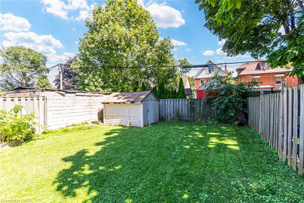 175 Rosslyn Avenue S Property Photo 40