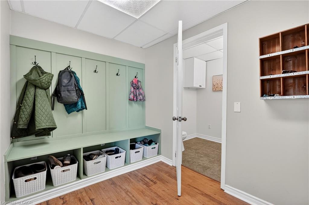 122 South Cayuga Street W Property Photo 9