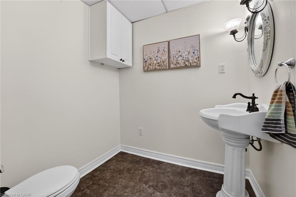 122 South Cayuga Street W Property Photo 10