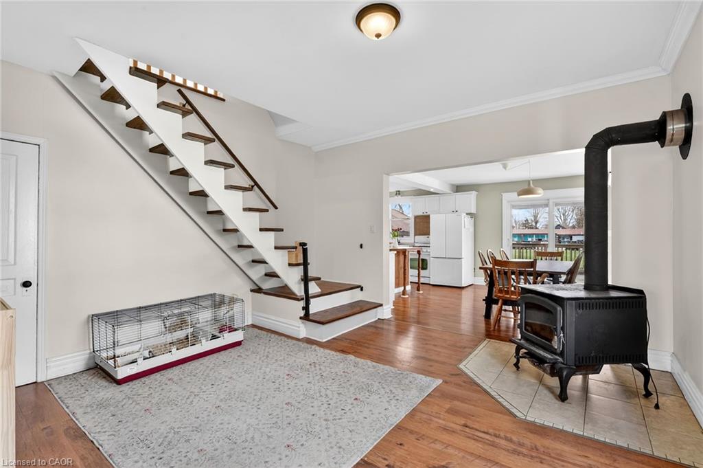 122 South Cayuga Street W Property Photo 15