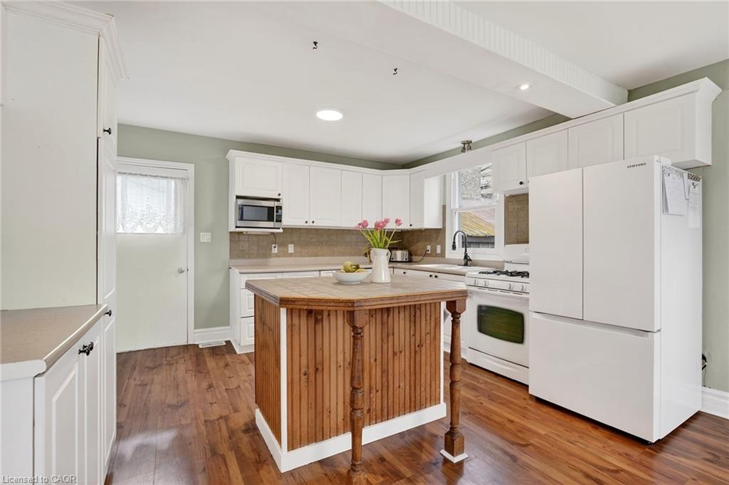 122 South Cayuga Street W Property Photo 20