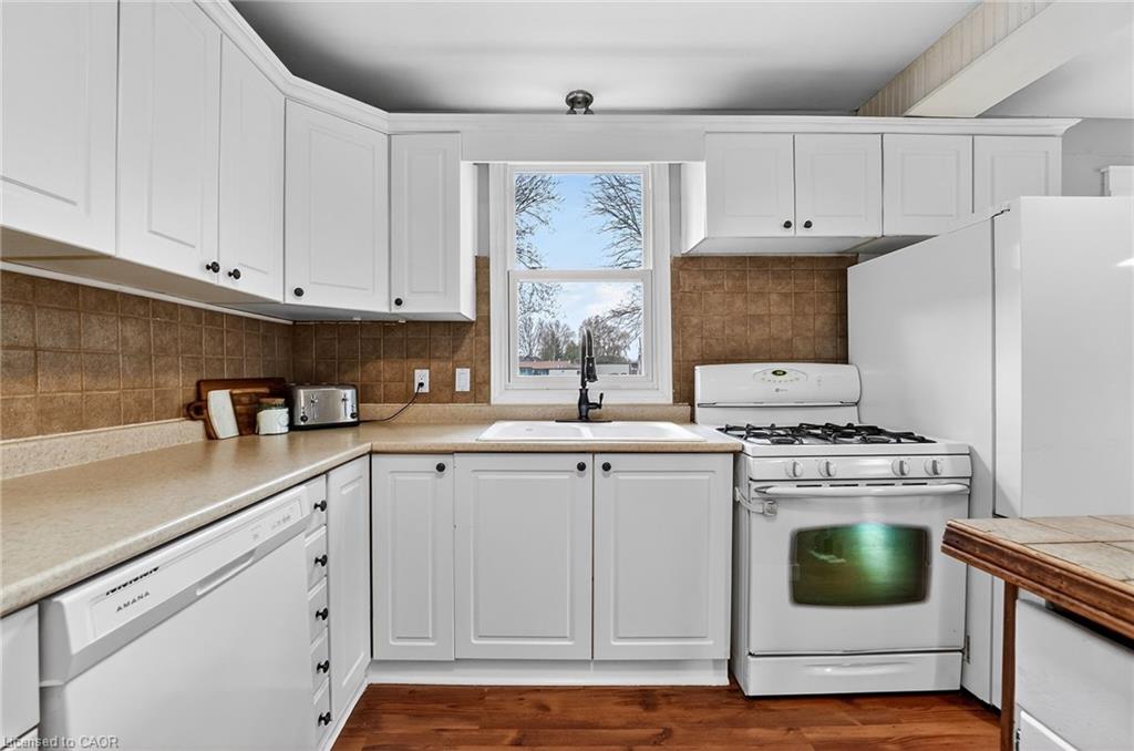 122 South Cayuga Street W Property Photo 23