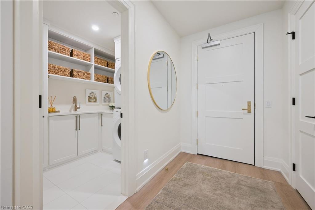 409-6523 Wellington Road 7 Property Photo 8