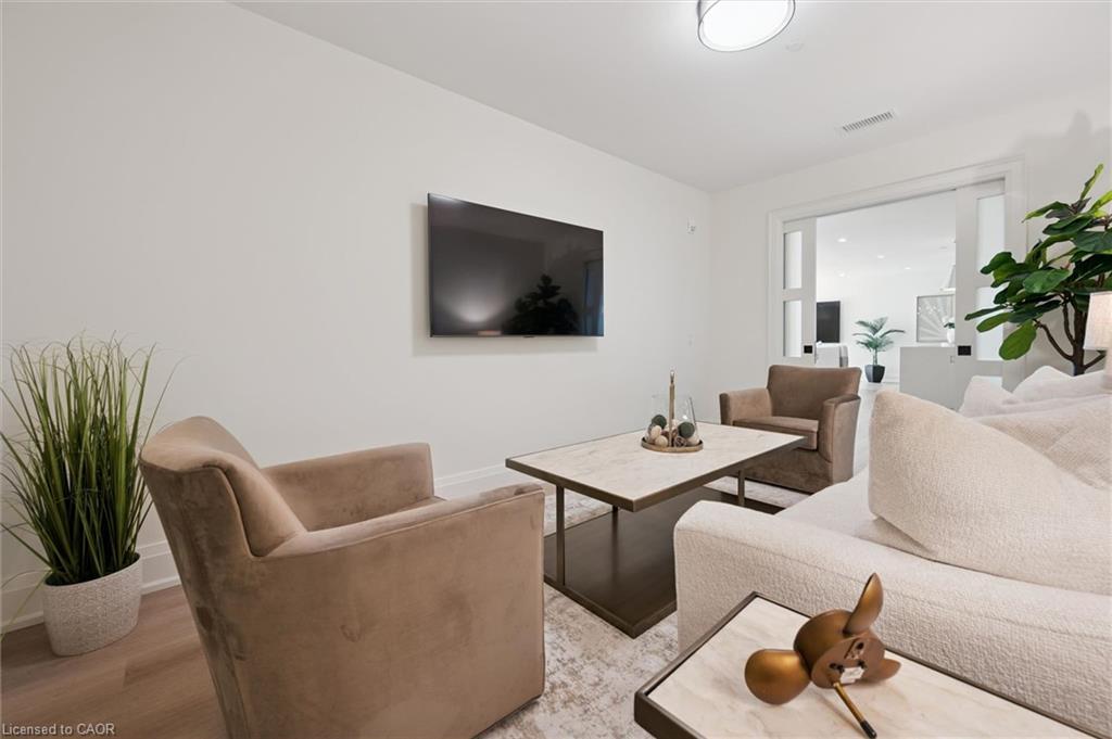 409-6523 Wellington Road 7 Property Photo 25