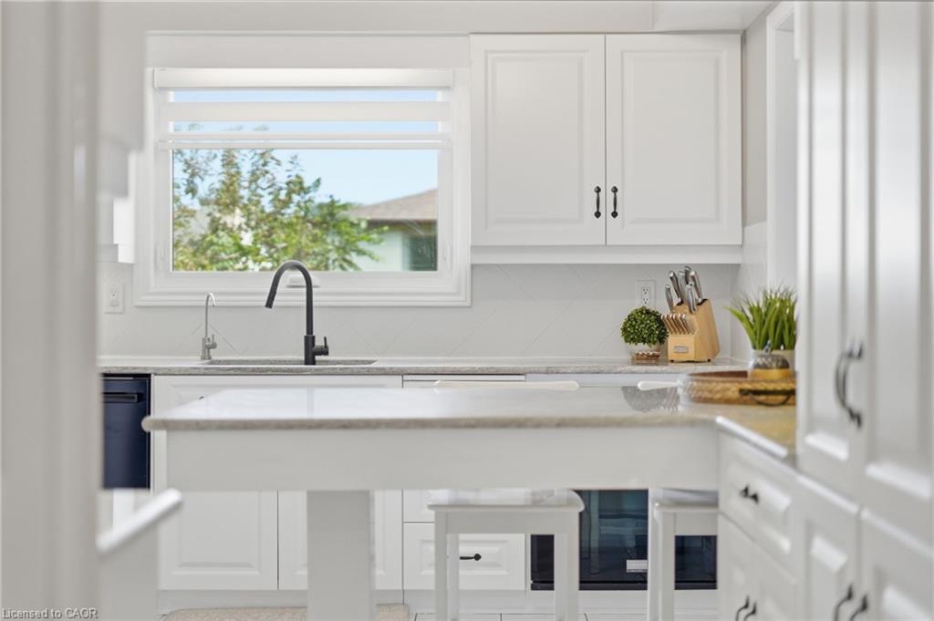 10 Acacia Street Property Photo 12