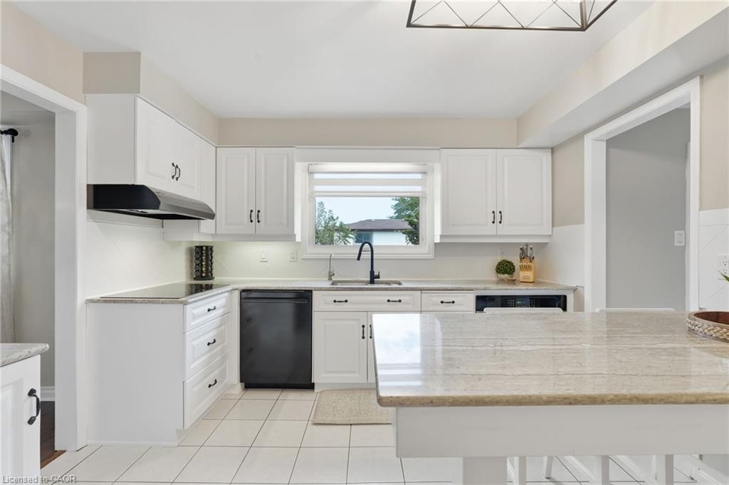 10 Acacia Street Property Photo 13