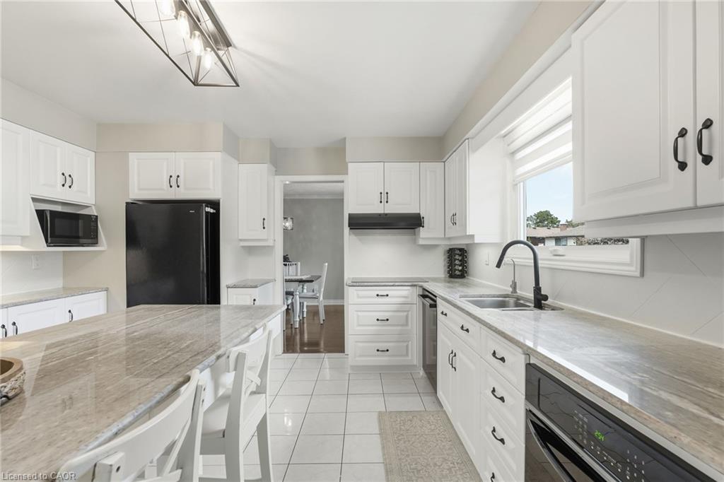 10 Acacia Street Property Photo 14