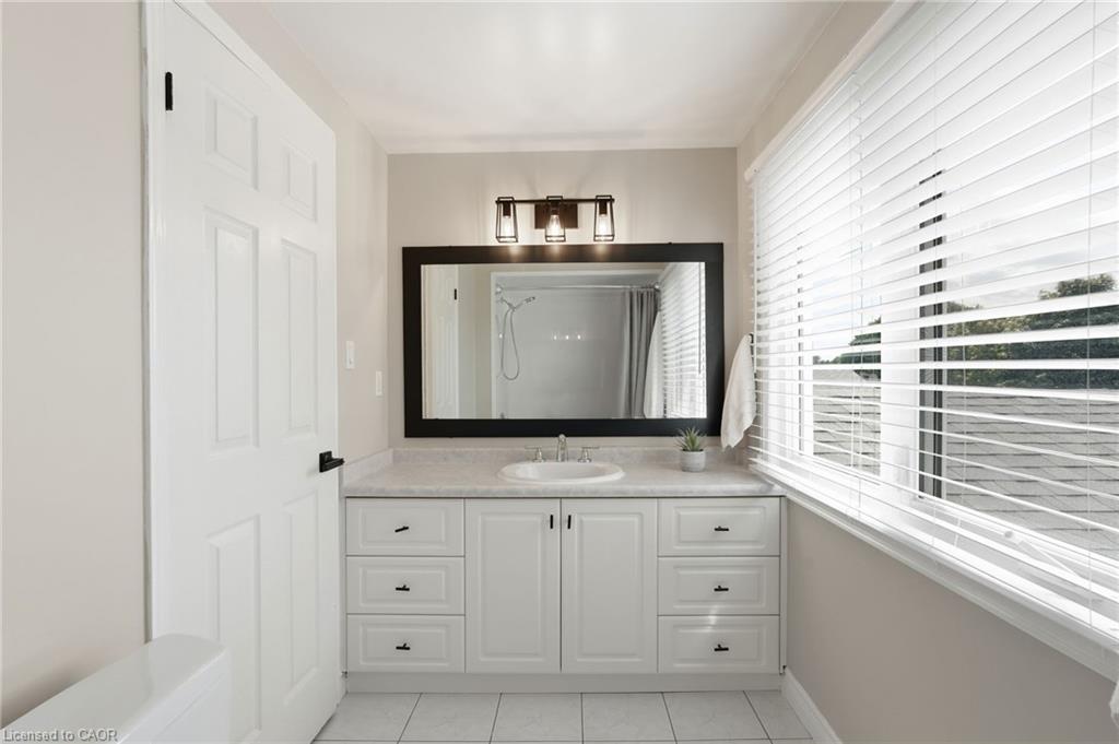 10 Acacia Street Property Photo 32