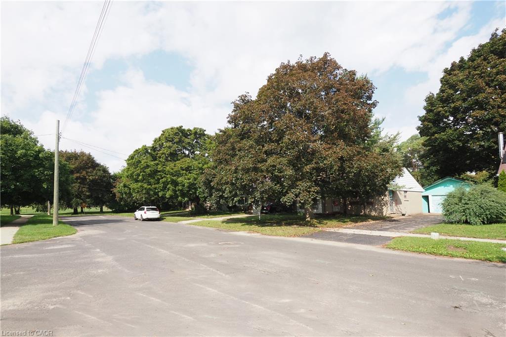 12 Oakwood Avenue Property Photo 5