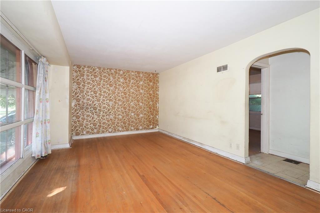 12 Oakwood Avenue Property Photo 7