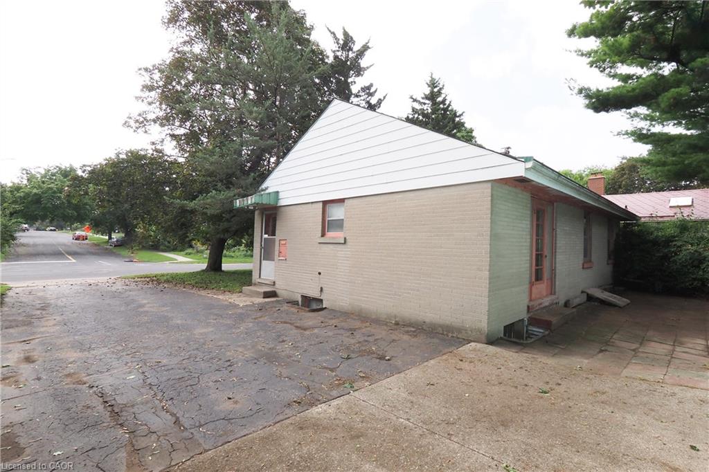 12 Oakwood Avenue Property Photo 28