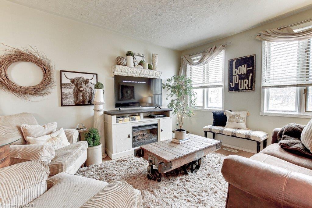 8a Yeager Avenue Property Photo 4