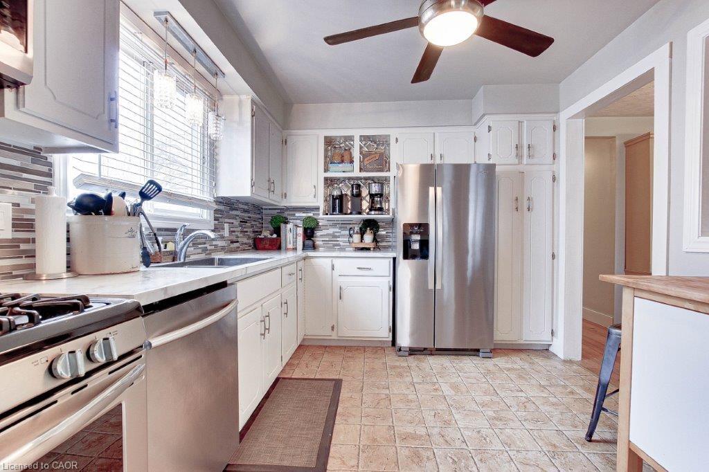 8a Yeager Avenue Property Photo 6