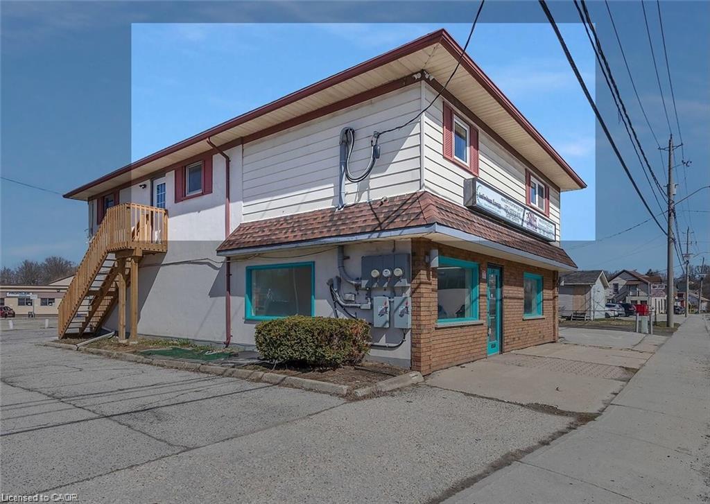 2-581 Lancaster Street W Property Photo 1