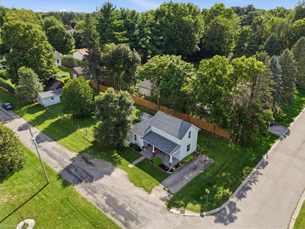 3 Queen Street S Property Photo 6