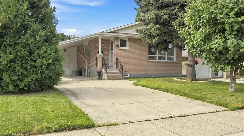 18 Glen Castle Drive Property Photo 1